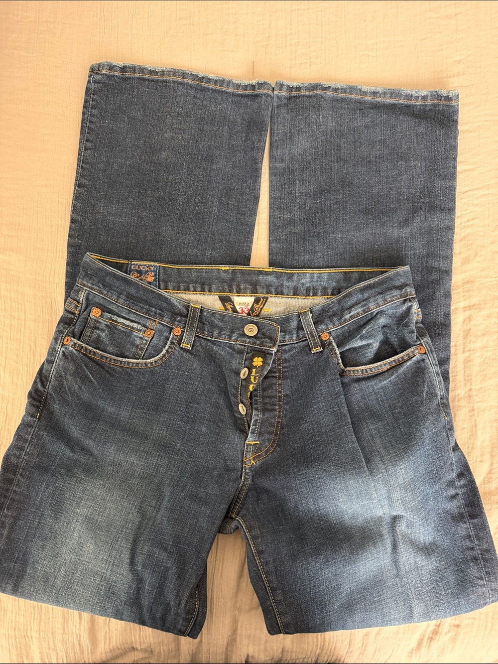 Lucky Brand Men's Medium Blue Bootcut Jeans with Contrast Stitching slim bootleg